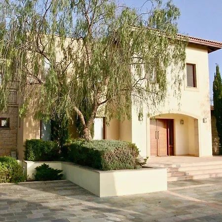 Villa “imagine Renting This On Aphrodite Hills Resort″acheon *