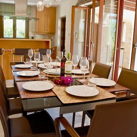 “imagine Renting This On Aphrodite Hills Resort″acheon Κούκλια